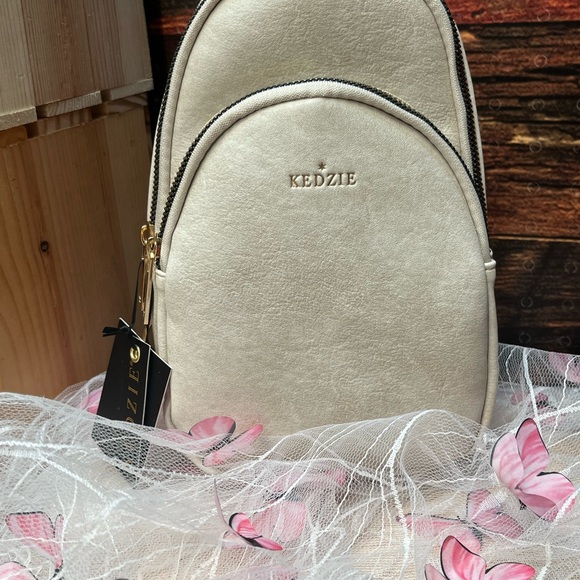 Kedzie Shell Sunset Sling Purse - Picture 2 of 5